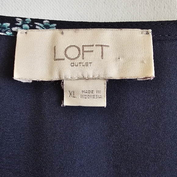 Loft Top - Picture 3 of 6